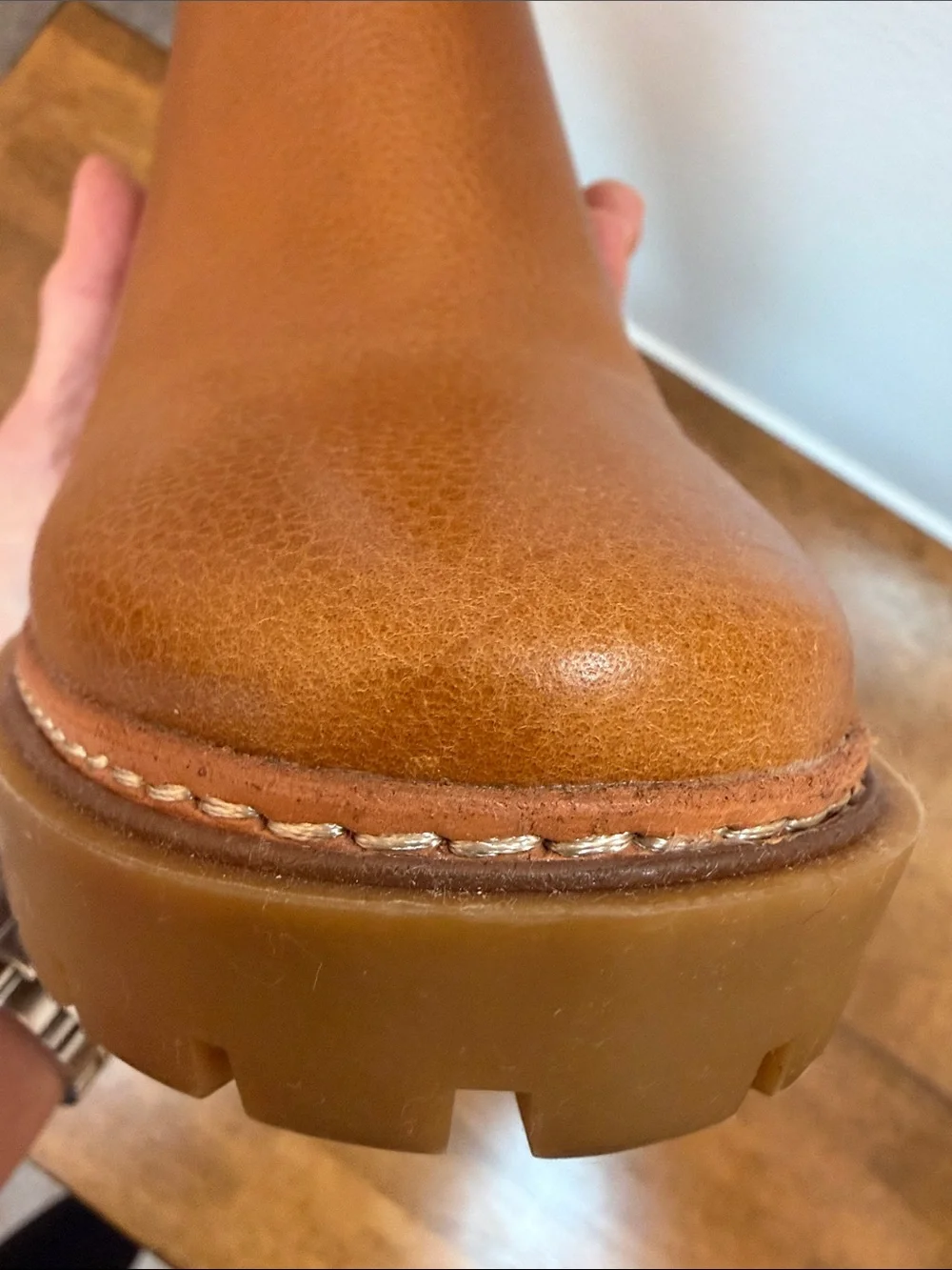 Tory Burch Carson Lug Boot in Toasted Carmel. sz 9.